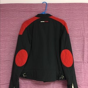 Be fall ready with this timeless jacket.